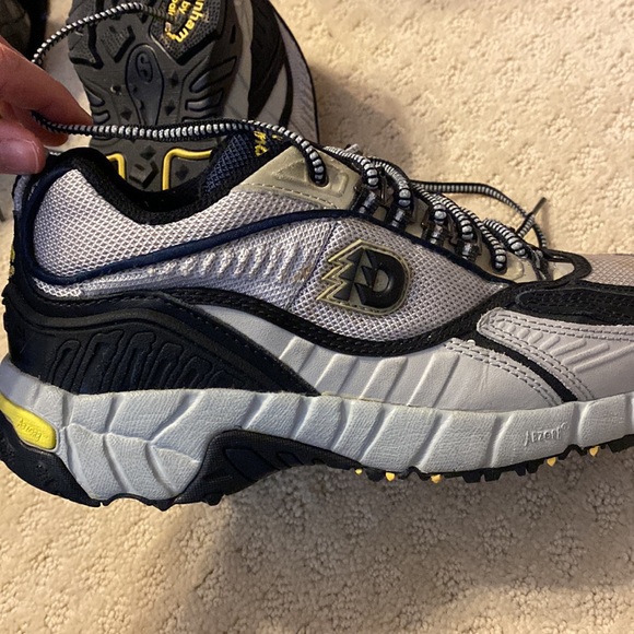 Dunham by new balance Steele toe sneakers - Picture 6 of 7